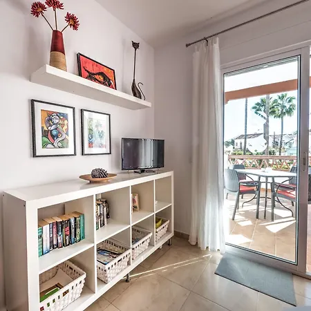 Apartment With Pool Near Burriana Beach, Nerja