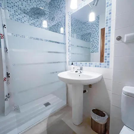 Appartamento With Pool Near Burriana Beach, Nerja