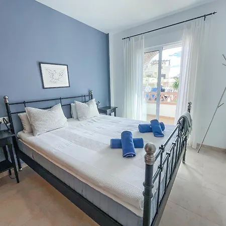 With Pool Near Burriana Beach, アパート *