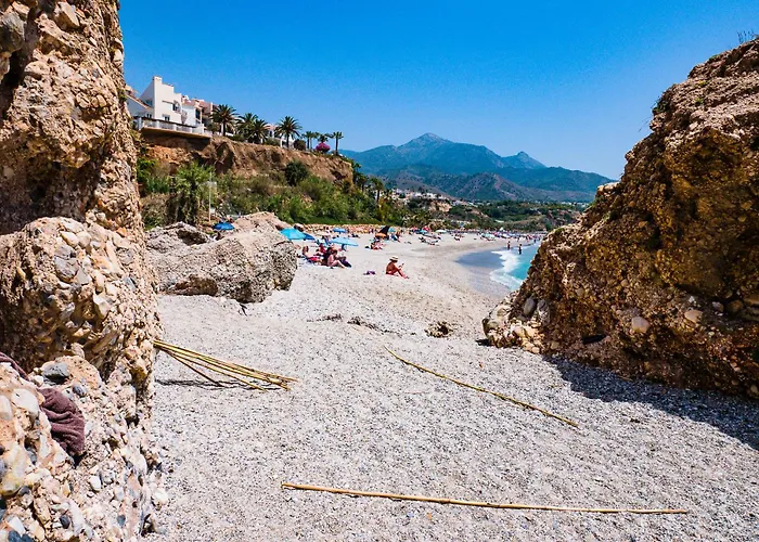 アパート With Pool Near Burriana Beach, ネルハ