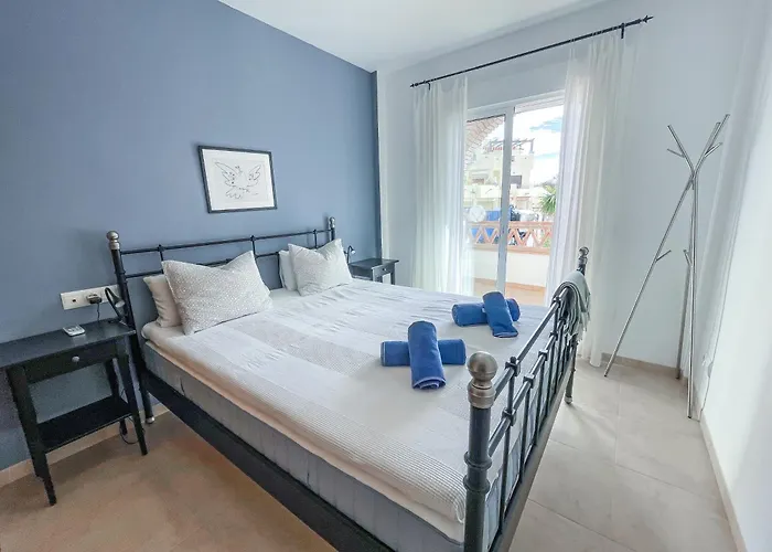 With Pool Near Burriana Beach, Апартаменты *